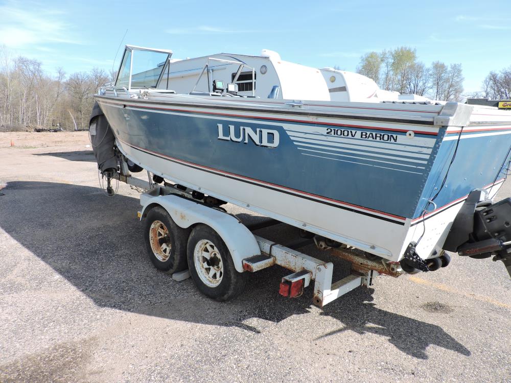 Crazy Lot View Our Recreation Item 1987 Lund Baron 2100 & Shorelande