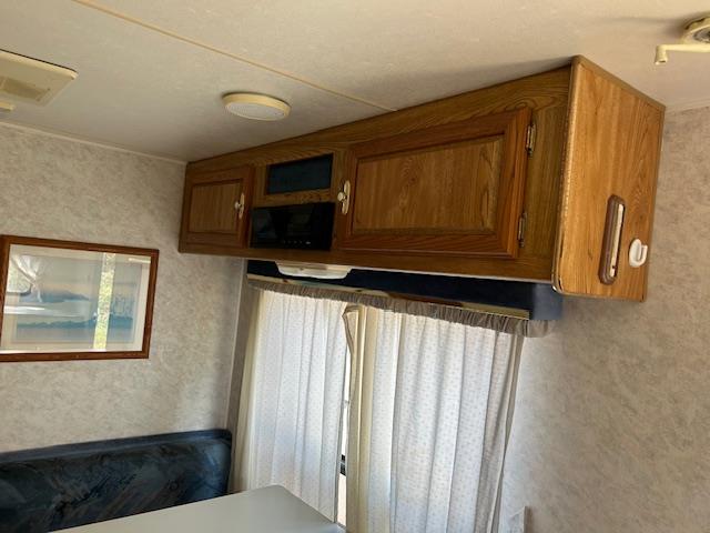 1994 Sportsman  Fifth Wheel 