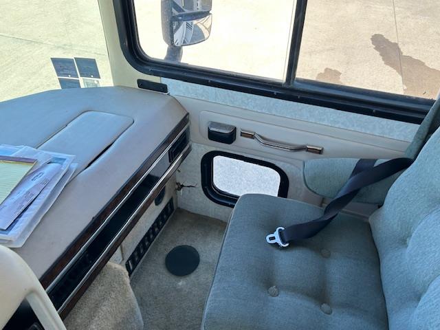 1998 ALLEGRO BAY 35 MOTOR HOME 