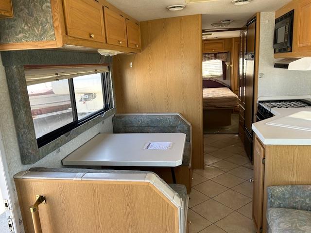 1998 ALLEGRO BAY 35 MOTOR HOME 