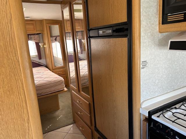 1998 ALLEGRO BAY 35 MOTOR HOME 