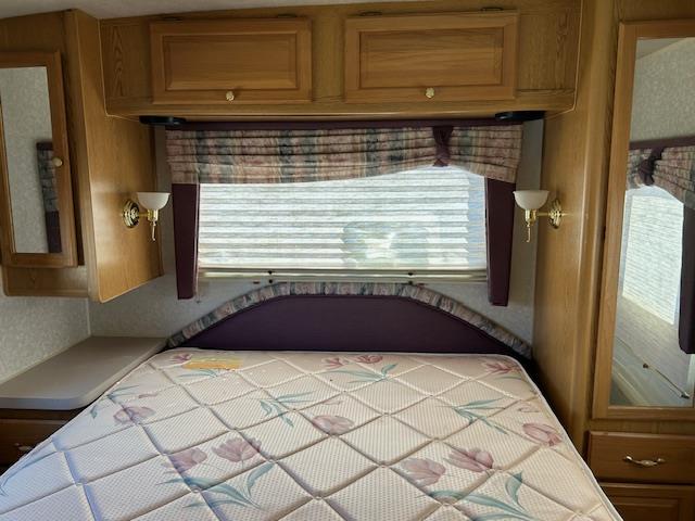 1998 ALLEGRO BAY 35 MOTOR HOME 