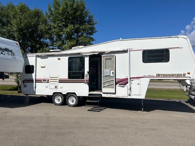 1996 HITCHHIKER 29RKU  FIFTH WHEEL TRAILER