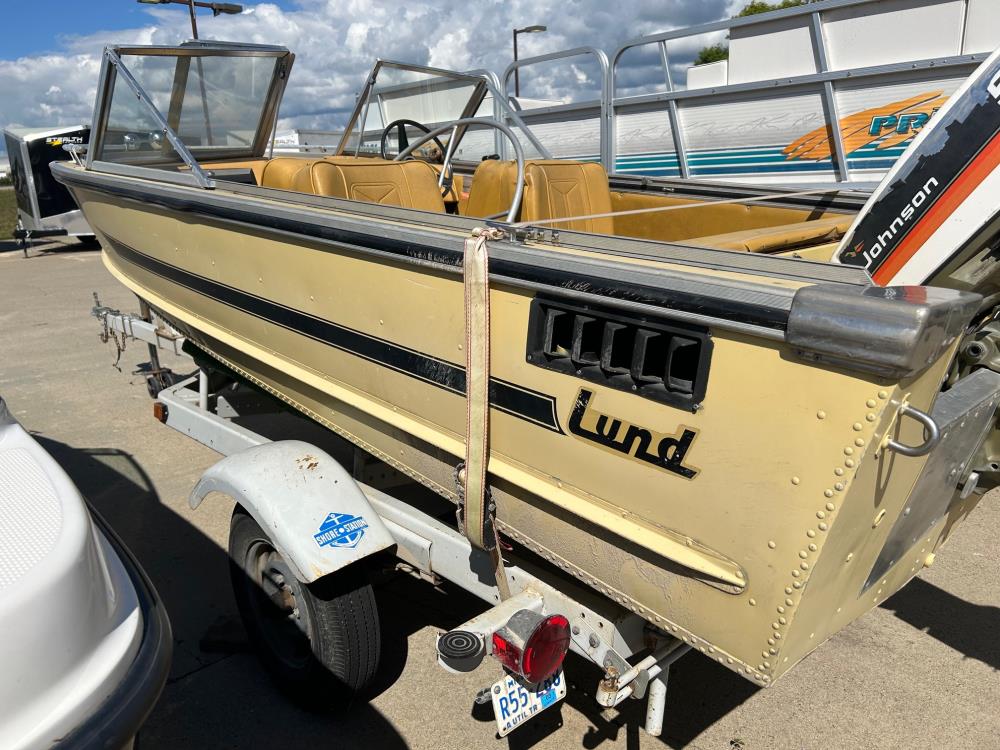 1974 LUND 15 FT SHELL BOAT BETSY