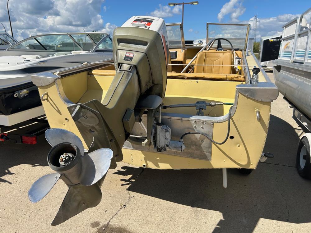 1974 LUND 15 FT SHELL BOAT BETSY