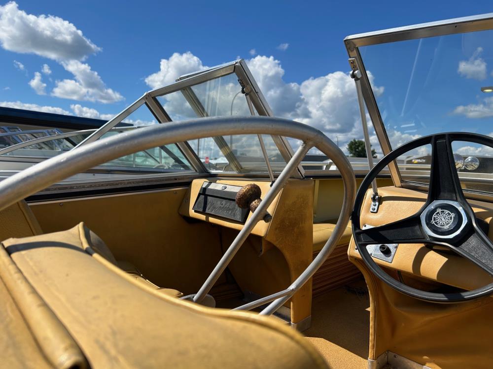 1974 LUND 15 FT SHELL BOAT BETSY